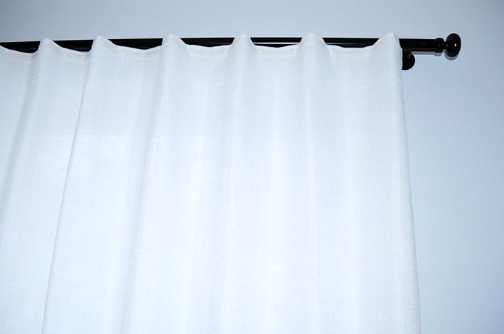 Mumbai 1 wavefold panel white close up